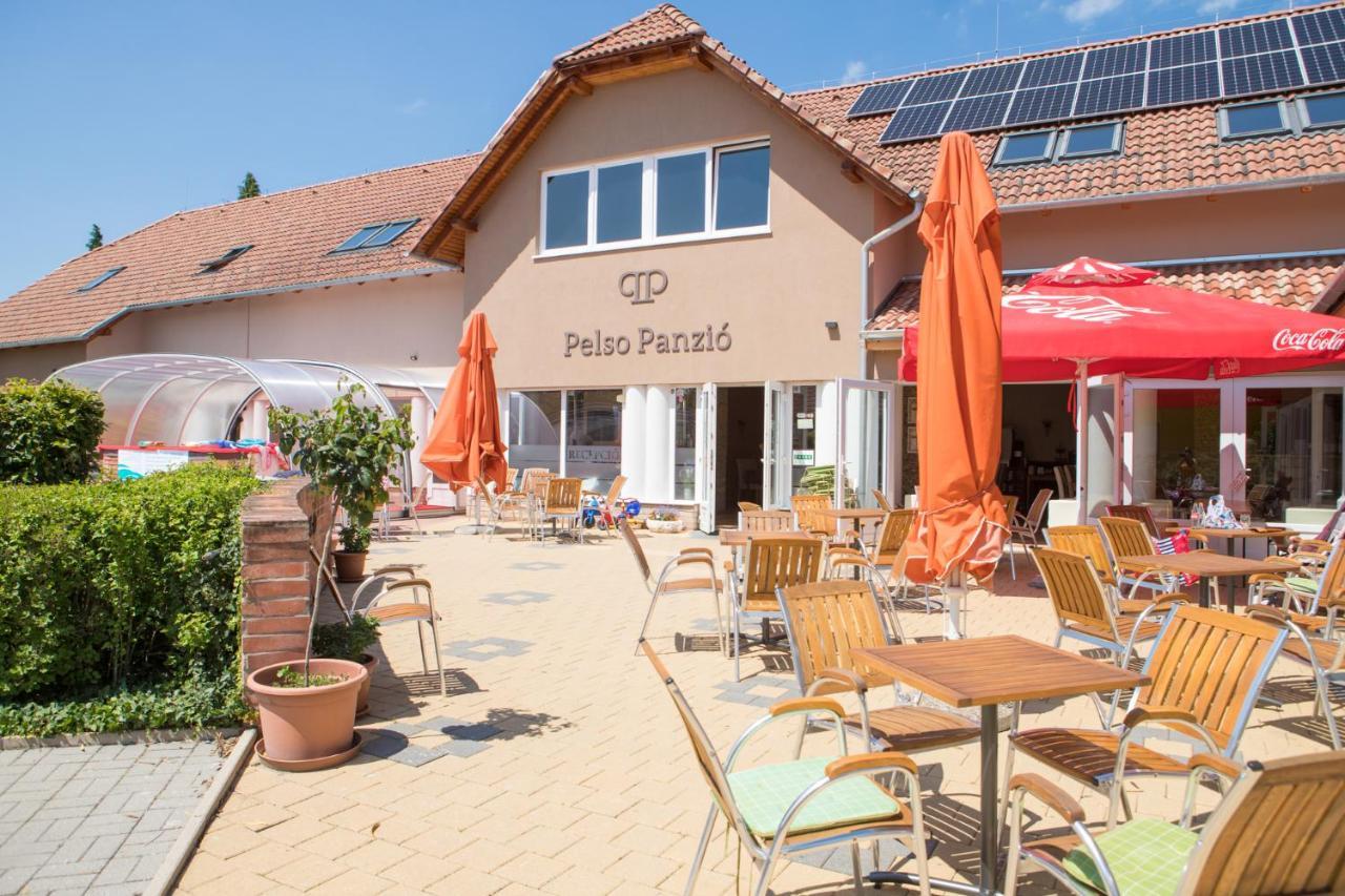 Pelso Panzio Bed & Breakfast Balatonmariafurdo Exterior photo