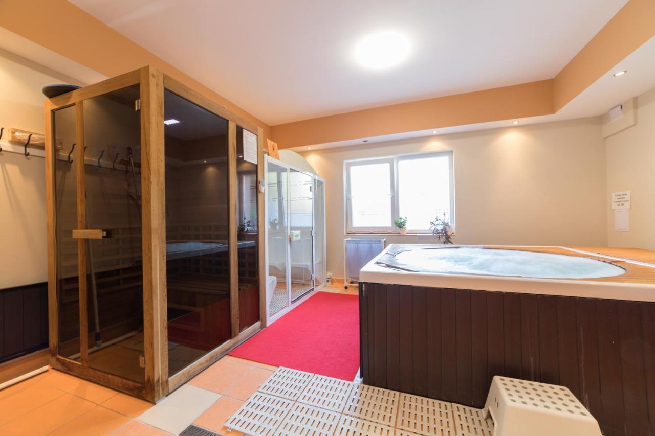 Pelso Panzio Bed & Breakfast Balatonmariafurdo Exterior photo